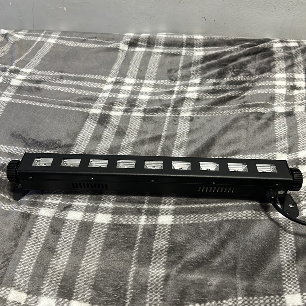 Black light - Picture 3 of 8